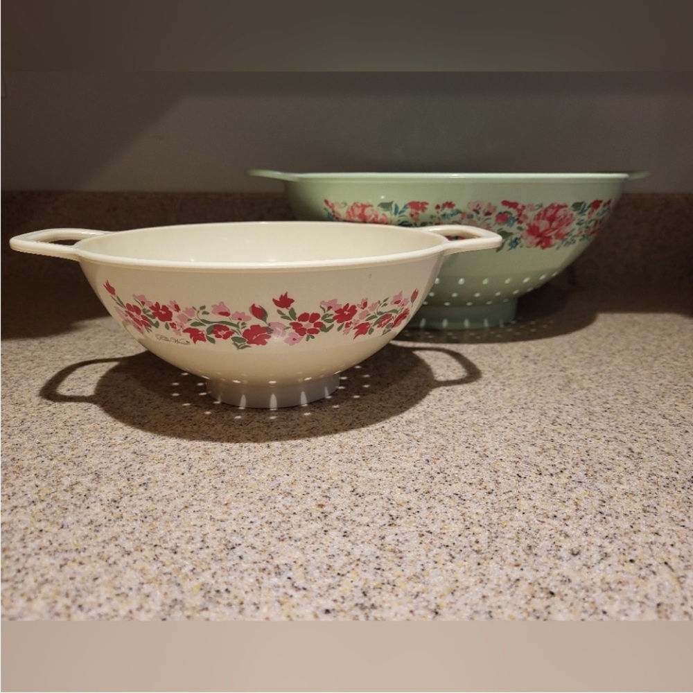 Floral Pattern Cream and Mint Colanders Set - Decorative Kitchen Strainers